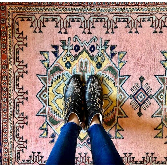 Meet your Posher, Chrissy - Picture 7 of 8